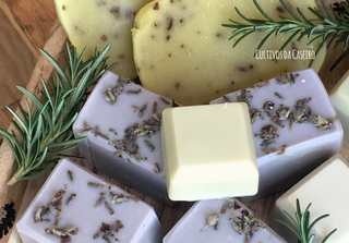 Receita de sabão natural com ervas aromáticas